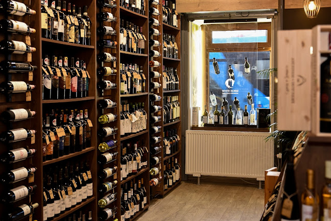 Opinii despre White Horse Liquor Store în Târgu Mureș - Gastronomie și ospitalitate