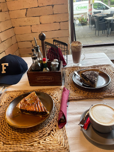 Opinii despre Country Bread Bistro în Târgu Mureș - Gastronomie și ospitalitate