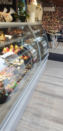 Opinii despre Pusculita cu dulciuri în Bacău - Gastronomie și ospitalitate