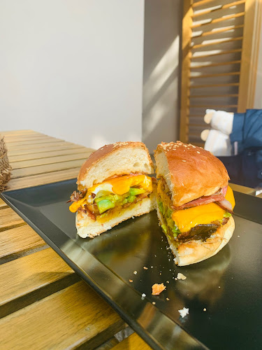 Napoca 15 - Gastronomie și ospitalitate