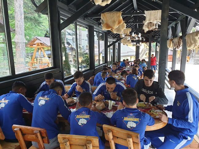 Opinii despre Lido Gîrbea în Păulești - Gastronomie și ospitalitate