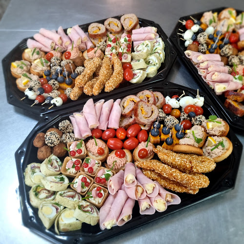 Four Star Pizza - Gastronomie și ospitalitate