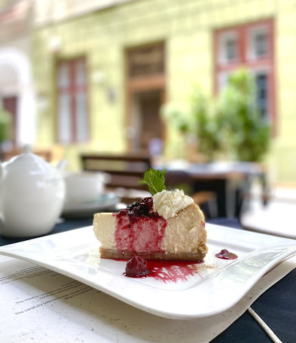 Piața George Enescu 16, Brașov 500031