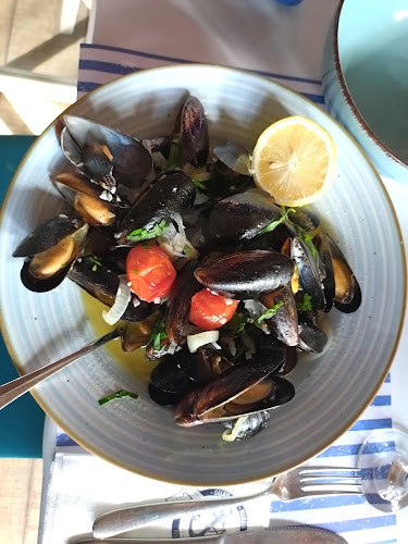 Opinii despre Blue Aqua în Iași - Gastronomie și ospitalitate