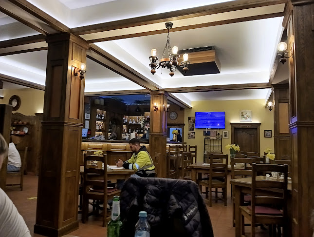 Opinii despre ROUTE 60 Restaurant Pensiune DN1 E60 Ciucea în Ciucea - Gastronomie și ospitalitate