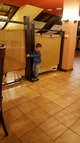 Opinii despre Sotpan în Păuleștii Noi - Gastronomie și ospitalitate