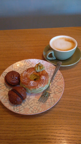 Opinii despre Brutăria Simplu în Brașov - Gastronomie și ospitalitate