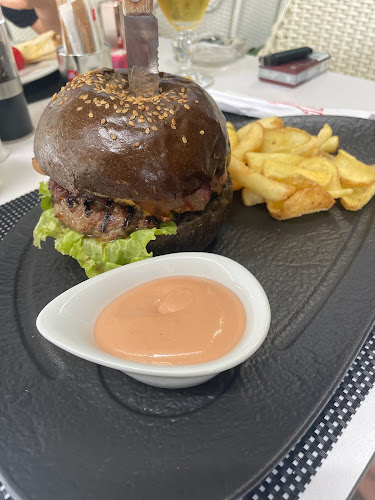 Opinii despre Urban lounge & Restaurant în Piatra Neamț - Gastronomie și ospitalitate