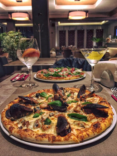 Opinii despre La Dolce Vita în Constanța - Gastronomie și ospitalitate