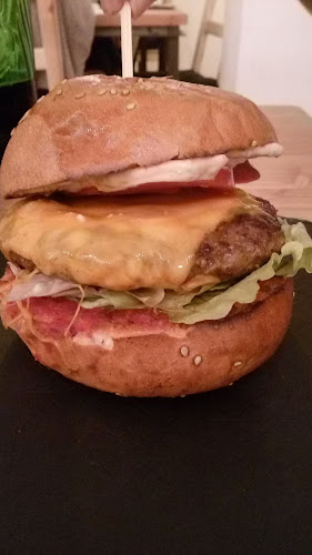 Strada Vasile Alecsandri 8, Bacău