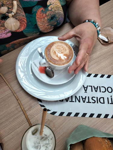 Opinii despre Ca Jou în Galați - Gastronomie și ospitalitate