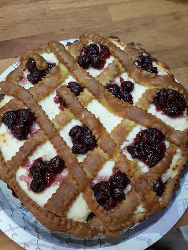 Opinii despre Patiseria De 10 în Oradea - Gastronomie și ospitalitate