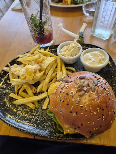 Opinii despre Restaurant Pescăruș în București - Gastronomie și ospitalitate