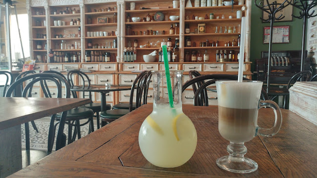 Viva la Vida Bistro-Hostel - Gastronomie și ospitalitate