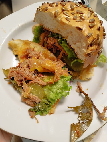 La Curtea Domnească - Gastronomie și ospitalitate