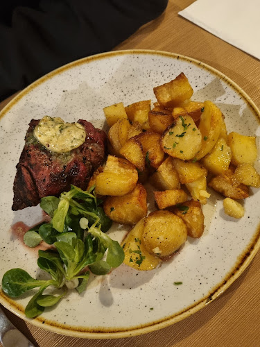 Restaurant Vânătorul - Gastronomie și ospitalitate