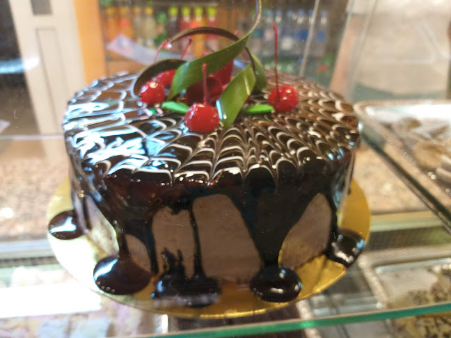 Opinii despre COFETARIA MAJESTIC în Vaslui - Gastronomie și ospitalitate