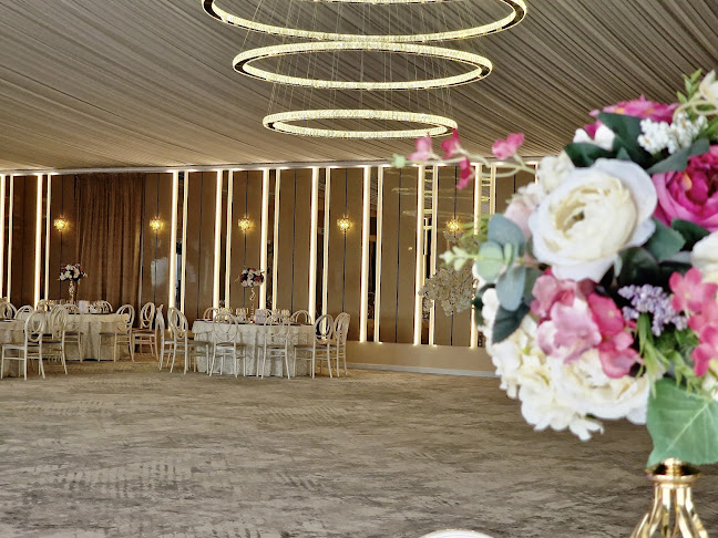 Comentarii opinii despre Magnolia