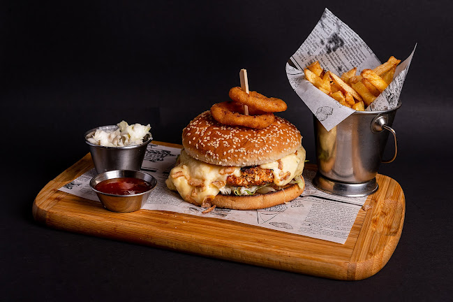 White - Pub Restaurant Pizzerie