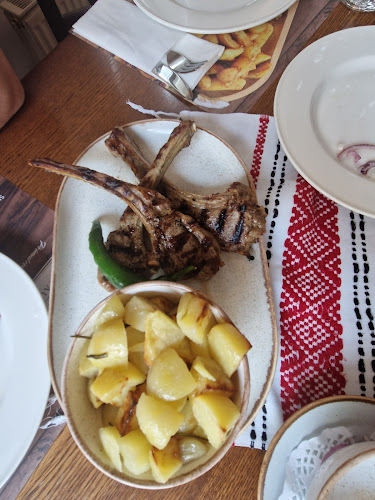 Opinii despre Restaurant Vatra în București - Gastronomie și ospitalitate