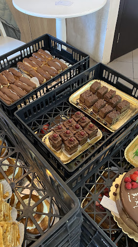 Opinii despre Cofetaria Fabrica Dulce Horezu în Horezu - Gastronomie și ospitalitate