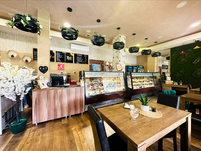 Opinii despre Un Băiat și o Fată Pitești în Pitești - Gastronomie și ospitalitate