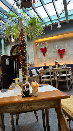 Comentarii opinii despre Casa Hirscher