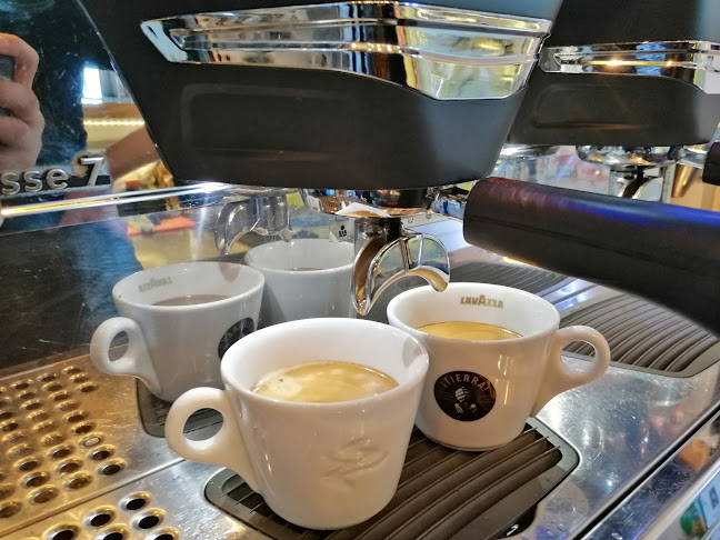 Urban lounge & Restaurant