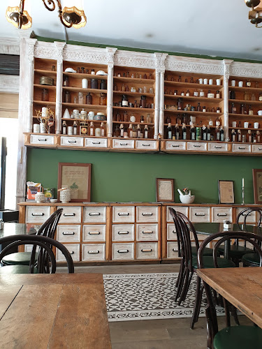 Viva la Vida Bistro-Hostel - Brașov