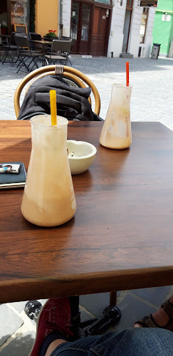 Opinii despre Viva la Vida Bistro-Hostel în Brașov - Gastronomie și ospitalitate