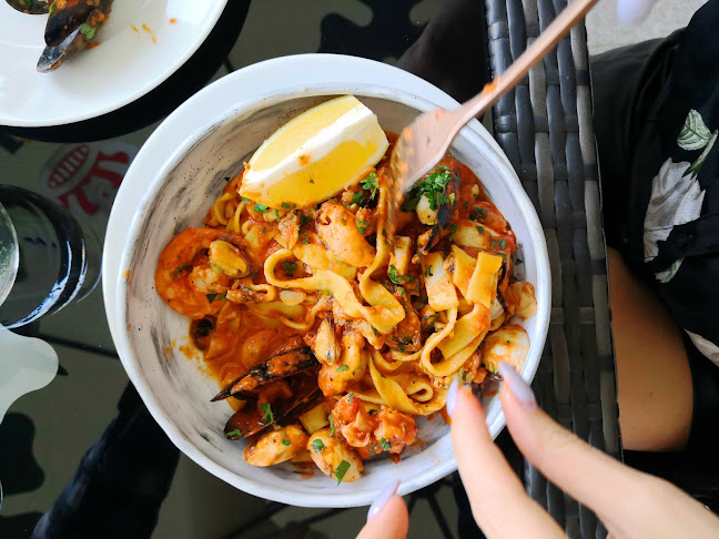 HUGO by Alex - Gastronomie și ospitalitate