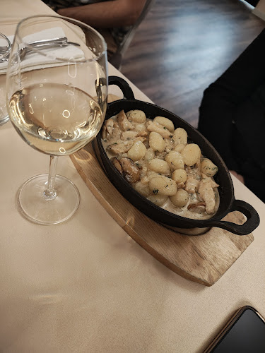 Piața Unirii nr. 5, Iași 700056