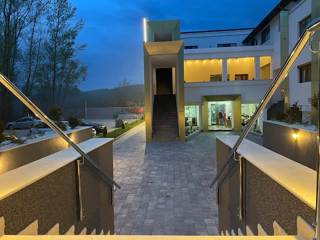 Strada 1 Decembrie 1918 27c, Curtea de Argeș 115300