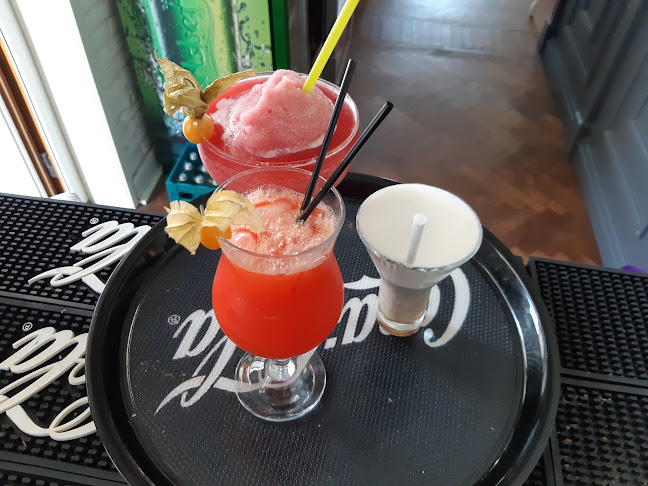 The Mansion - Gastronomie și ospitalitate