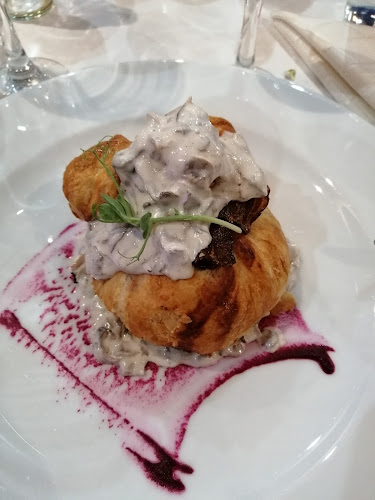 Opinii despre Restaurant Ceahlău în Piatra Neamț - Gastronomie și ospitalitate