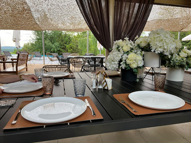 KIM Country Club - Gastronomie și ospitalitate