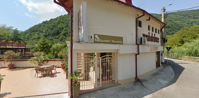 Pensiunea Cuibul Viselor- La Johnny