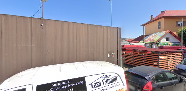 Opinii despre Piața Tractorul în Brașov - Gastronomie și ospitalitate